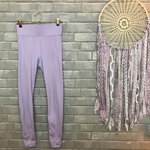 carbon38 // lavender purple macrame leggings m